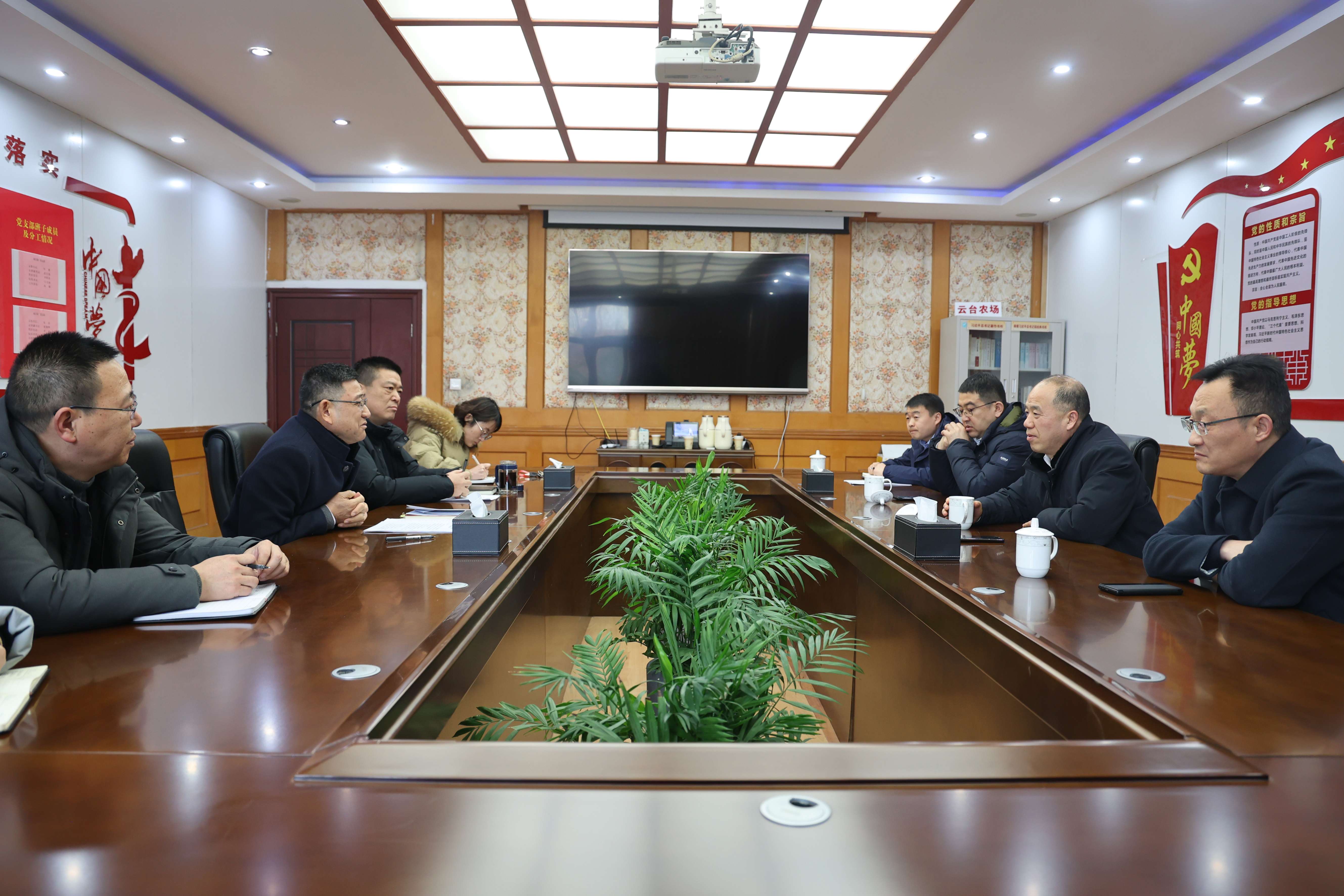 20240222 海州區領導到云臺調研推進社會職能改革(1).jpg