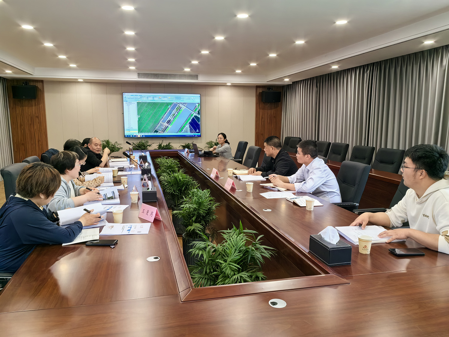 20240429 云臺召開新增耕地綜合整治項目暨土壤污染狀況調查報告專家論證會.jpg